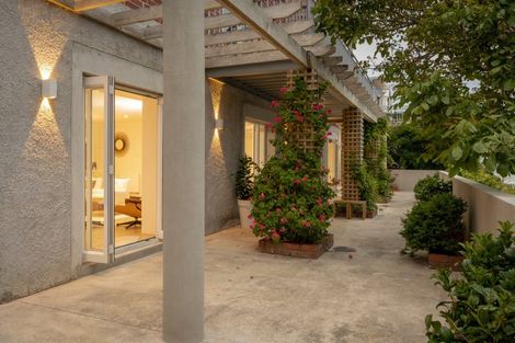 Photo of property in Hamilton Flats, 1/9 Hawker Street, Mount Victoria, Wellington, 6011