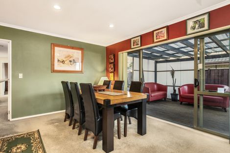 Photo of property in 37 Ironstone Place, Randwick Park, Auckland, 2105