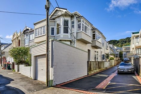 Photo of property in 40 Roxburgh Street, Mount Victoria, Wellington, 6011