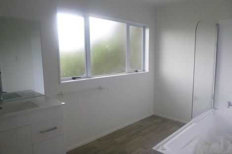 Photo of property in 2/30 Forest Hill Road, Henderson, Auckland, 0612