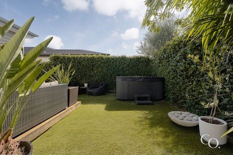 Photo of property in 35 Awatira Drive, Papamoa Beach, Papamoa, 3118