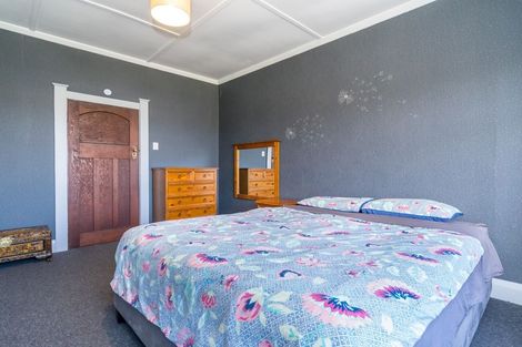 Photo of property in 43 Copinsha Street, Palmerston, 9430