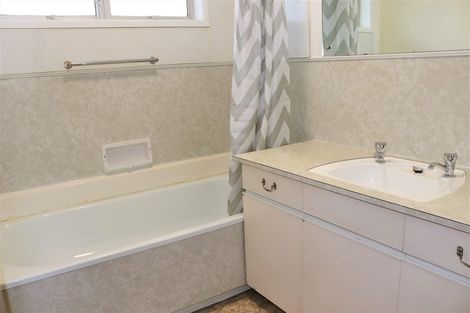 Photo of property in 1/326 Great South Road, Opaheke, Papakura, 2113