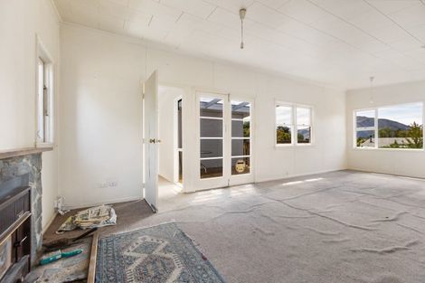 Photo of property in 7 Eely Point Road, Wanaka, 9305