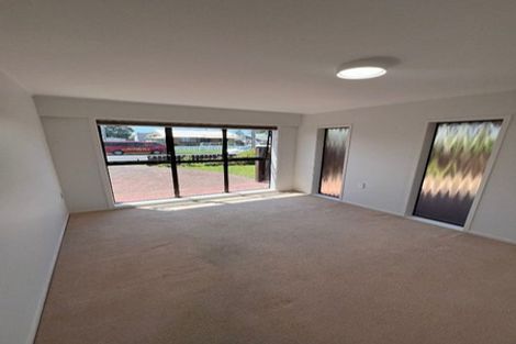 Photo of property in 2 Empire Road, Orewa, 0931