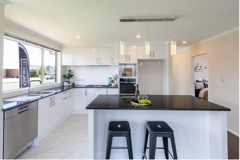 Photo of property in 52 Tupelo Street, Pukete, Hamilton, 3200