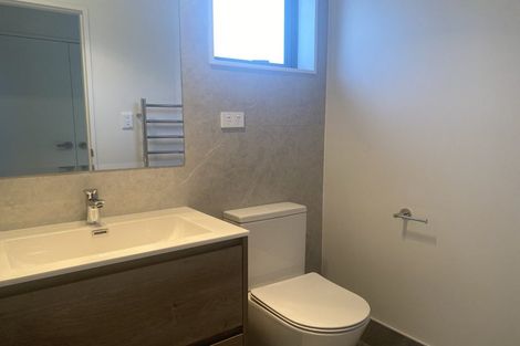 Photo of property in 1/35 Renata Crescent, Te Atatu Peninsula, Auckland, 0610