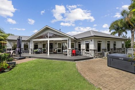 Photo of property in 2 Merlot Place, Rototuna, Hamilton, 3210