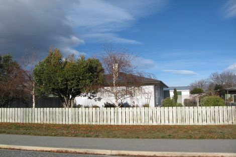Photo of property in 60 Molyneux Avenue, Cromwell, 9310