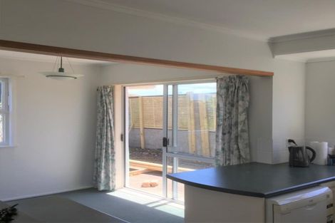 Photo of property in 95 College Road, Northcote, Auckland, 0627