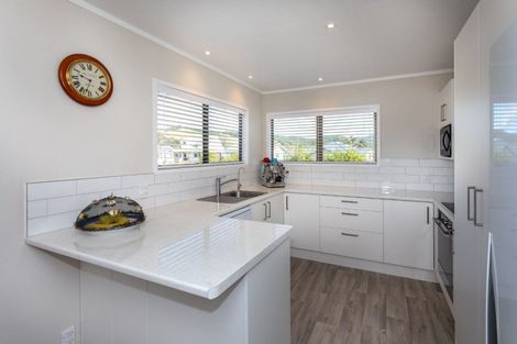Photo of property in 167 Durrant Drive, Whangamata, 3620