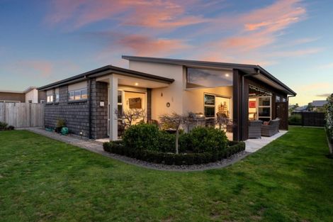 Photo of property in 51 Kohekohe Road, Papamoa Beach, Papamoa, 3118