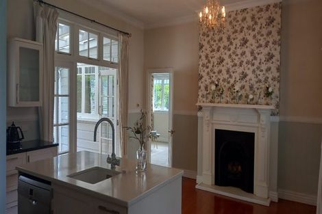 Photo of property in 24a Bracken Street, New Plymouth, 4310