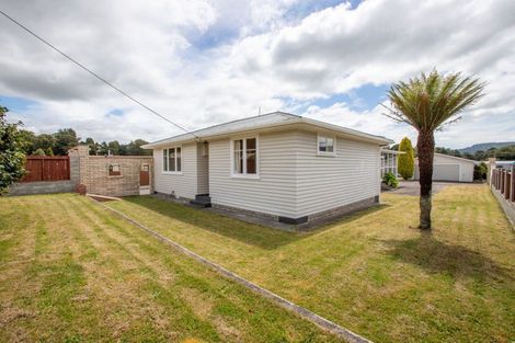 Photo of property in 16 Moore Street, Ohakune, 4625