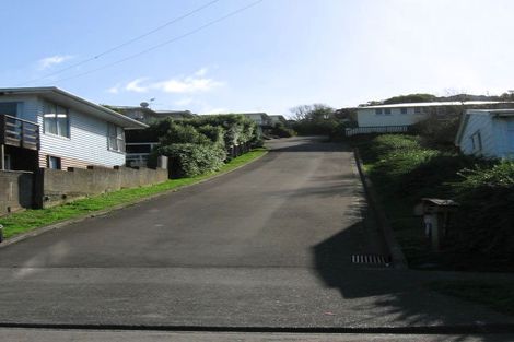 Photo of property in 14 Mawhare Street, Titahi Bay, Porirua, 5022