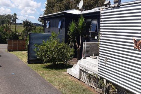 Photo of property in 992 Paerata Road, Paerata, Drury, 2676