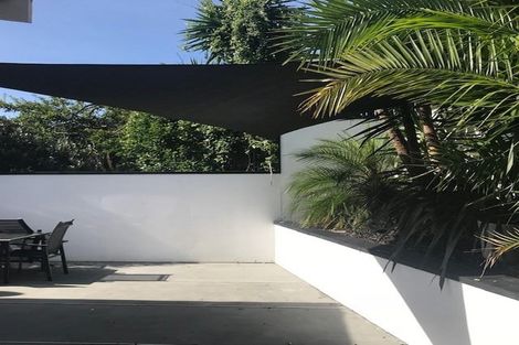 Photo of property in 17b Warwick Street, Morningside, Auckland, 1022