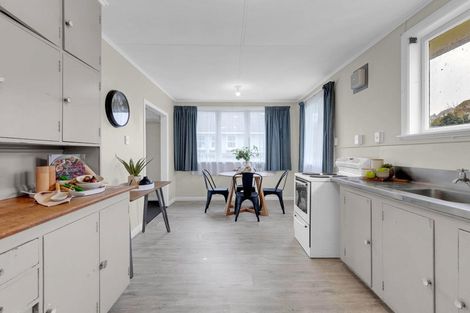 Photo of property in 16 Churchill Avenue, Maeroa, Hamilton, 3200