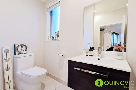 Photo of property in 52 Te Oneroa Way, Long Bay, Auckland, 0630