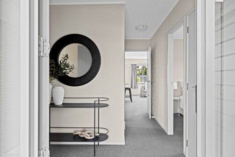 Photo of property in 12a Tower Hill, Stanmore Bay, Whangaparaoa, 0930