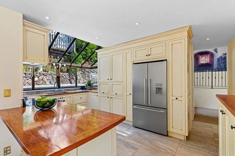 Photo of property in 4 Saddleback Rise, Murrays Bay, Auckland, 0630