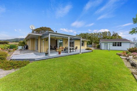 Photo of property in 921 State Highway 1, Te Horo, Otaki, 5581