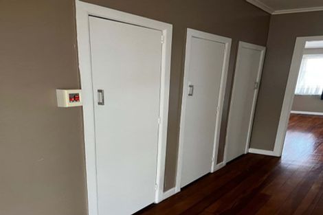 Photo of property in 1a Harris Road, Mount Wellington, Auckland, 1051