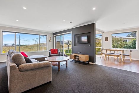 Photo of property in 45 Pohutukawa Place, Bell Block, New Plymouth, 4312