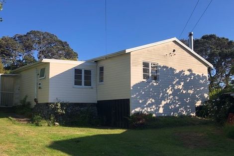 Photo of property in 65 Howard Road, Orere Point, Papakura, 2585