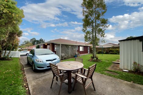 Photo of property in 2/28a Godley Road, Green Bay, Auckland, 0604
