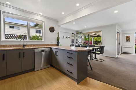 Photo of property in 4 Carter Drive, Pomare, Rotorua, 3015