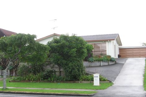 Photo of property in 51 Prince Regent Drive, Half Moon Bay, Auckland, 2012