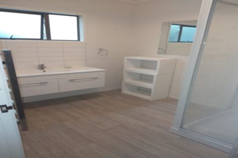 Photo of property in 1/9 Thorburn Avenue, Red Beach, 0932