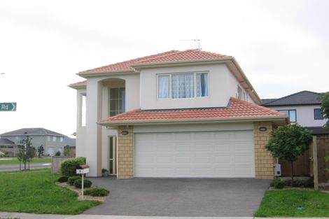 Photo of property in 2 Duntrune Road, Flat Bush, Auckland, 2016