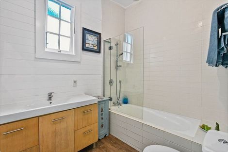 Photo of property in 196 Wade River Road, Wade Heads, Whangaparaoa, 0932