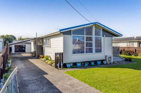 Photo of property in 5 Iredale Road, Hawera, 4610