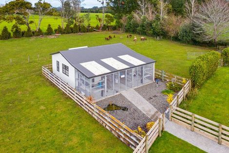 Photo of property in 318 Mountain Road, Lepperton, New Plymouth, 4373