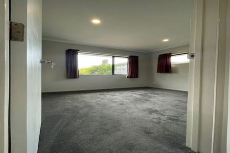 Photo of property in 226 Henderson Valley Road, Henderson, Auckland, 0612