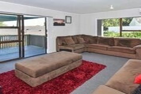 Photo of property in 2/11 Burundi Avenue, Clendon Park, Auckland, 2103