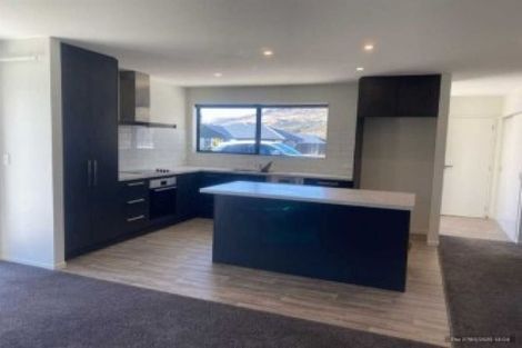 Photo of property in 10 Travertine Street, Cromwell, 9310