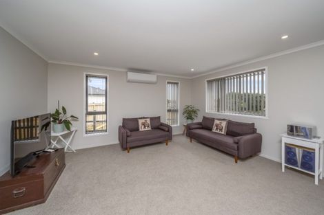 Photo of property in 48 Magnolia Drive, Westown, New Plymouth, 4310