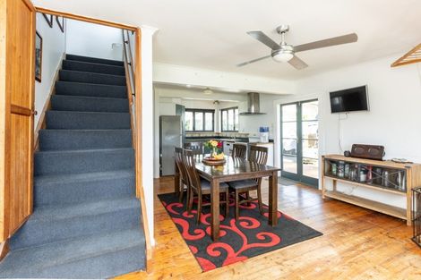 Photo of property in 30 Beach Road, Haumoana, 4102