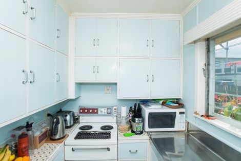 Photo of property in 215 Lytton Road, Elgin, Gisborne, 4010