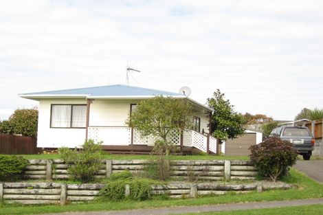 Photo of property in 6 Camellia Avenue, Bell Block, New Plymouth, 4312