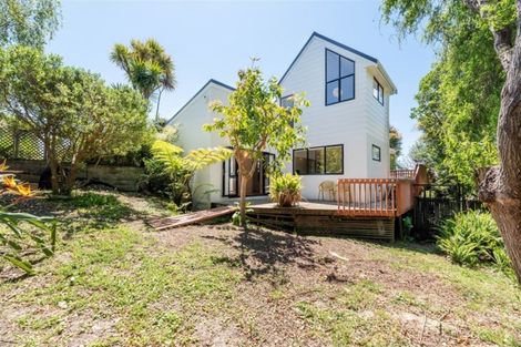 Photo of property in 1/141 Weatherly Road, Torbay, Auckland, 0630