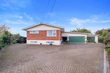 Photo of property in 11 Hillcrest Avenue, Hillcrest, Auckland, 0627