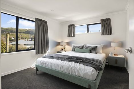 Photo of property in 5 Massey Street, Tawa, Wellington, 5028