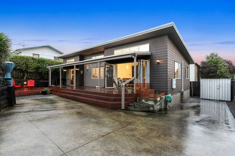 Photo of property in 336b West Coast Road, Glen Eden, Auckland, 0602