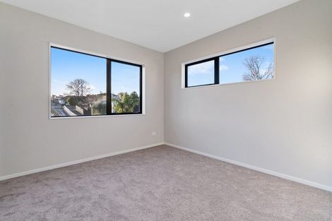 Photo of property in 86a Kervil Avenue, Te Atatu Peninsula, Auckland, 0610