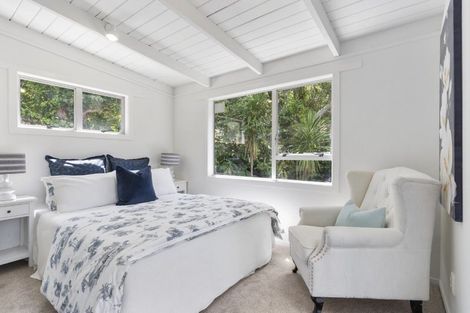 Photo of property in 13 Dunraven Place, Torbay, Auckland, 0630